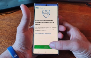 groot-brittanni-gaat-toch-de-technologie-van-apple-en-google-gebruiken-voor-de-contact-tracing-app